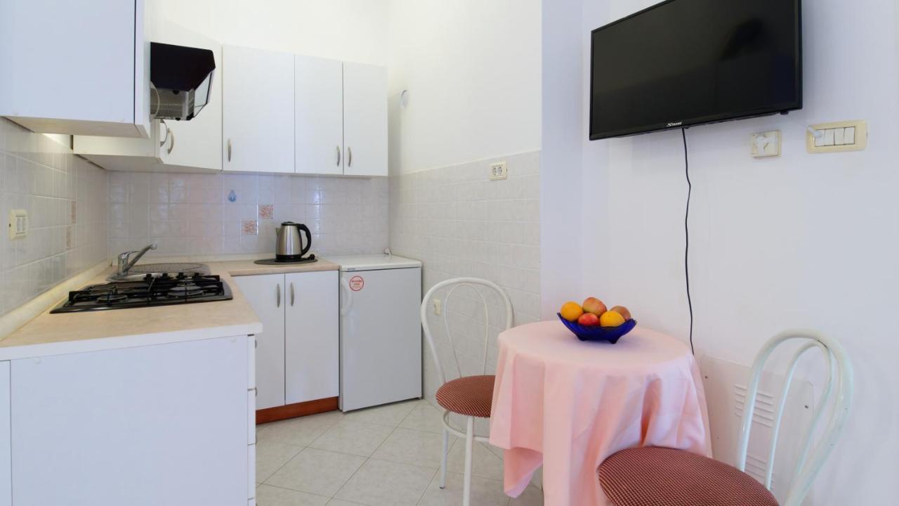 Apartments Susie By Rent Istria Умаг Екстериор снимка